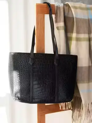 Crocodile Print Cowhide leather shoulder bag