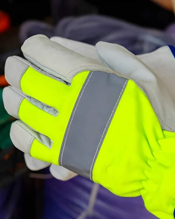 Premium Quality Diver Gloves manufactured by Our Company
